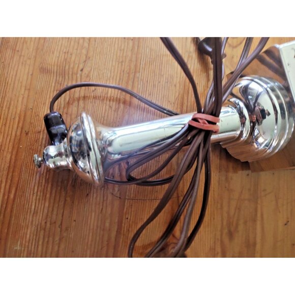 SEAGRAM’S VO WHISKEY LAMP LIGHTED WALL HANGER 6" x 17” SCONCE - Picture 7 of 8